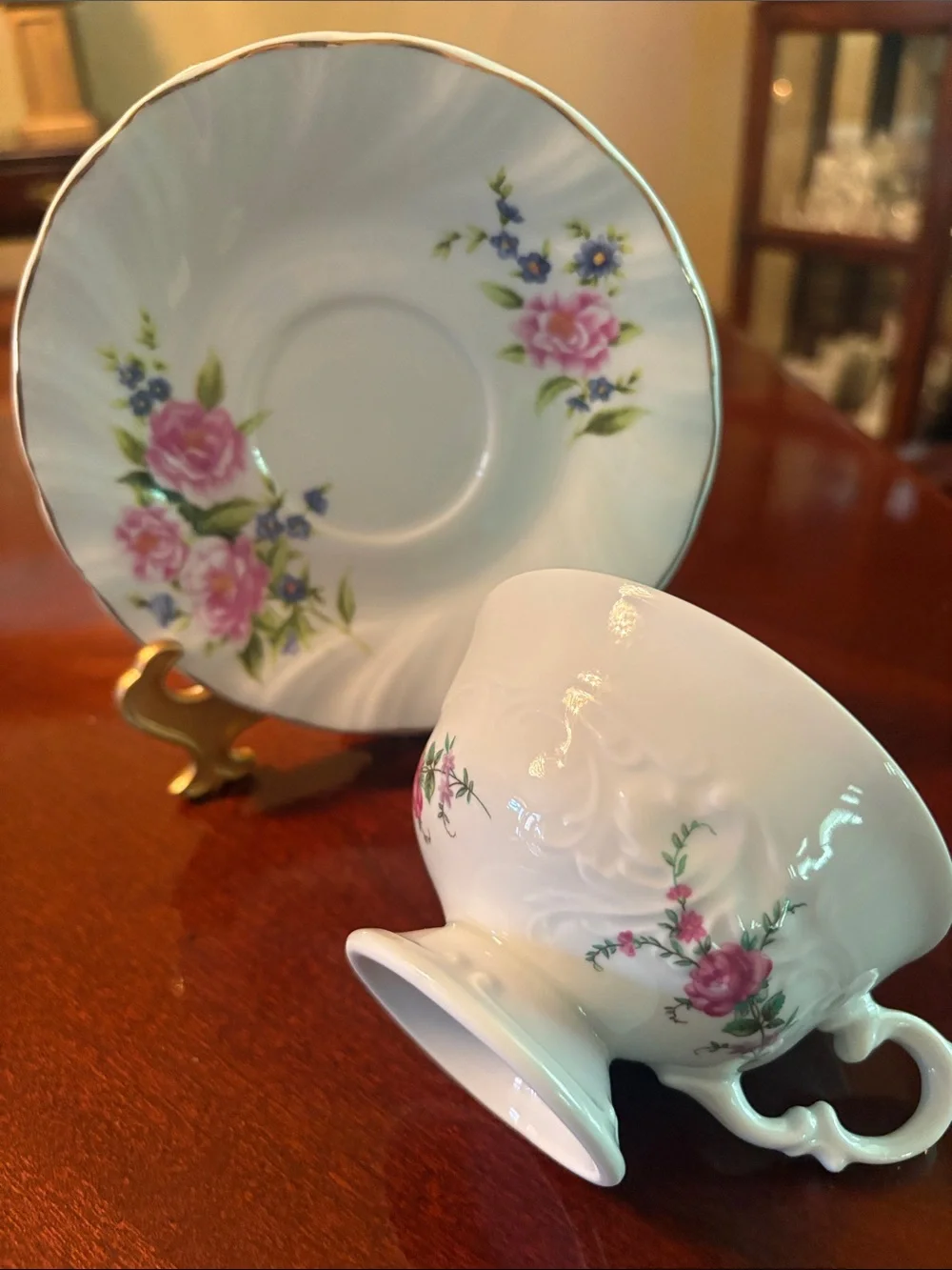 Delicate‎ Pink Floral Porcelain Teacup and Saucer with Gold Trim